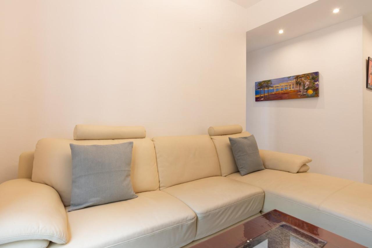 Urbe10 Marin Garcia 2 Bedrooms Apartment مالقة المظهر الخارجي الصورة